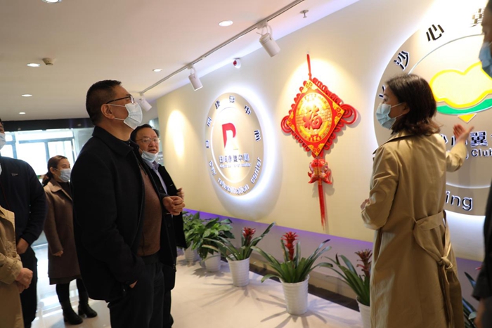 湖南省医疗生育保险服务中心主任李文宗一行到市第九医院调研