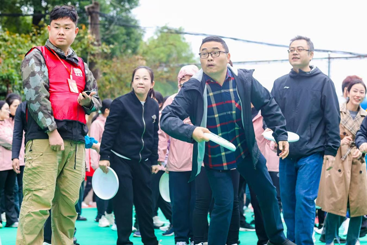 燃爆金秋,“趣”动三福!——长沙市第三社会福利院2025年职工趣味运动会超燃回顾