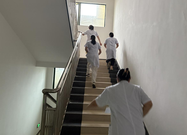 ���״���·�ϣ��Ǳ��ܵı�Ӱ��ҫ����